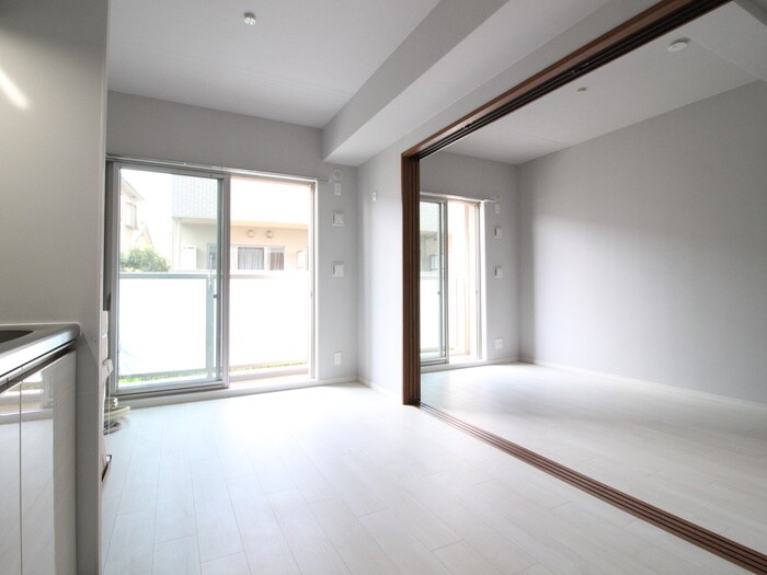 物件内観写真16　(室内からの展望)