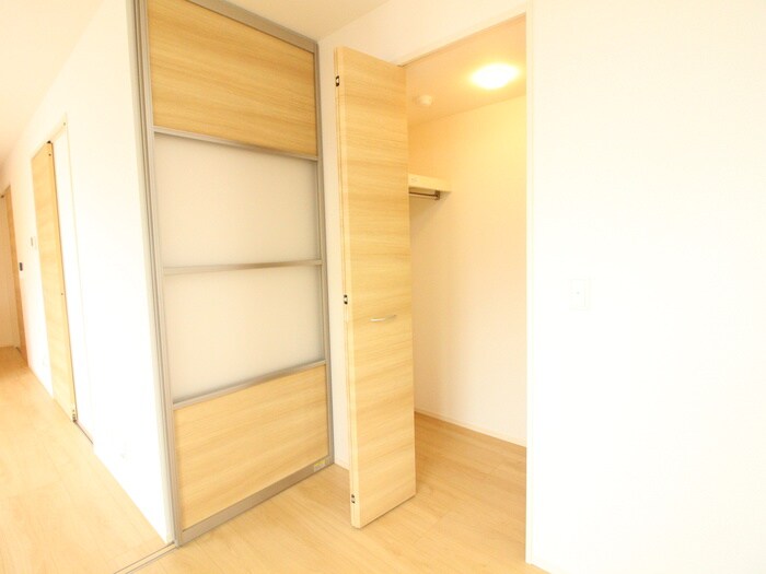 物件内観写真11　(収納)