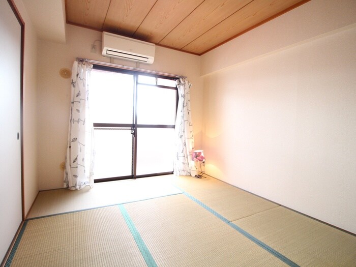 物件内観写真6　(居室)