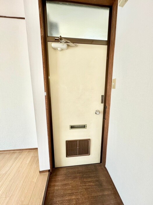 物件内観写真15　(玄関)