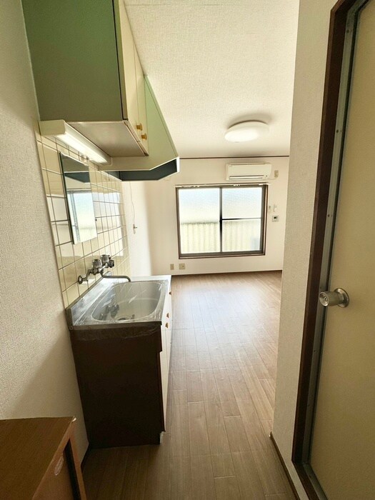 物件内観写真18　(廊下)