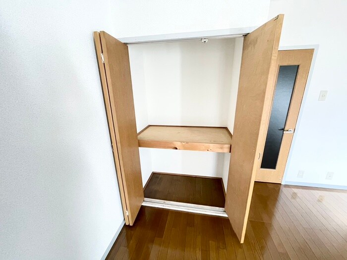 物件内観写真12　(収納)