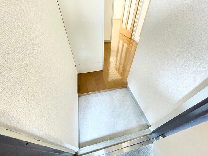 物件内観写真19　(玄関)