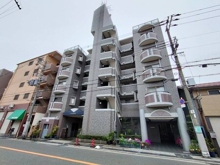 ド－ムクエスタ外観写真