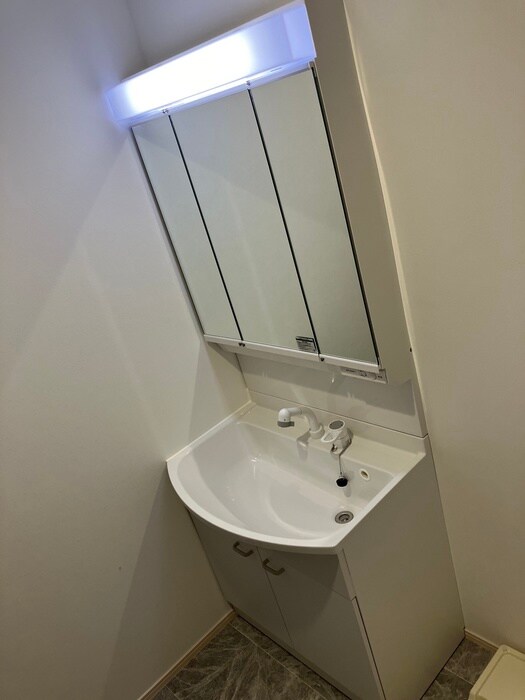 物件内観写真10　(洗面)