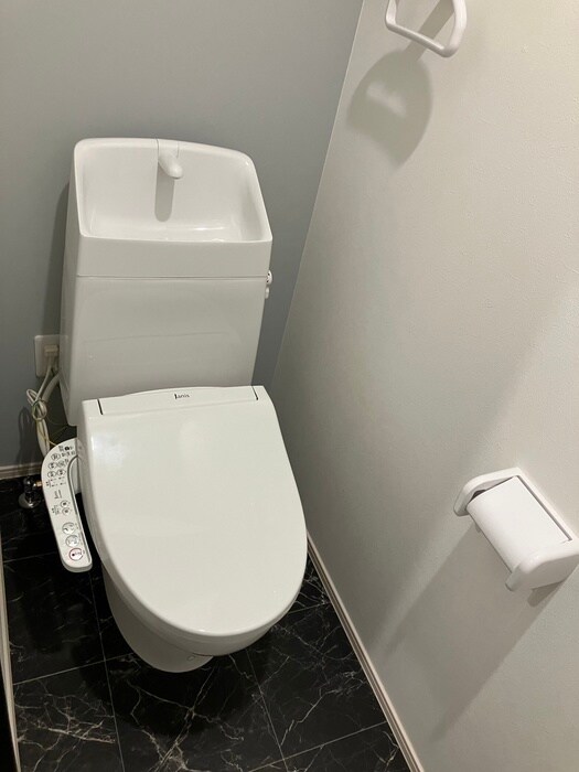 物件内観写真11　(トイレ)