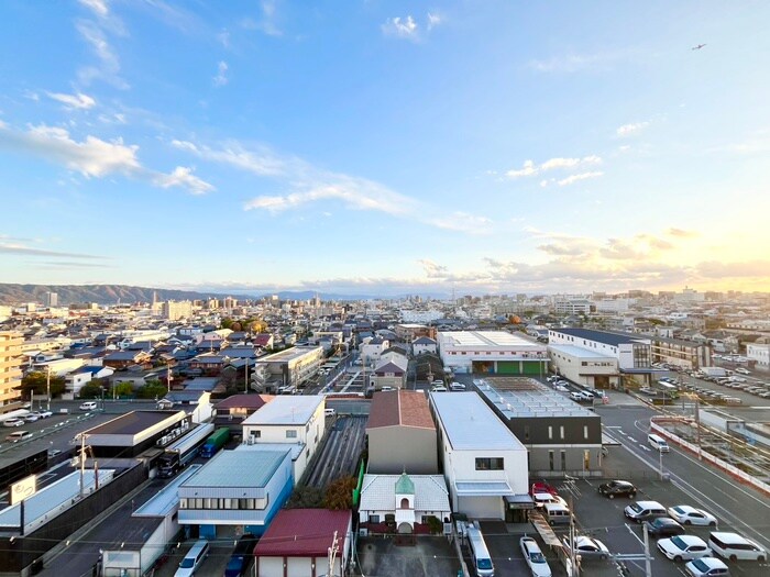 物件内観写真18　(室内からの展望)