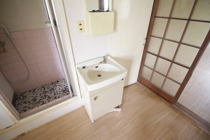 物件内観写真15　(洗面)