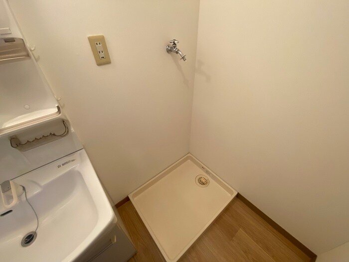 物件内観写真20　(洗濯機置場)