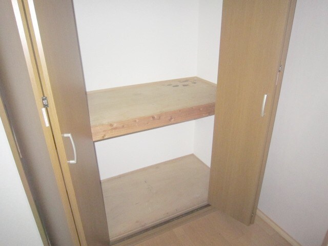 物件内観写真12　(収納)