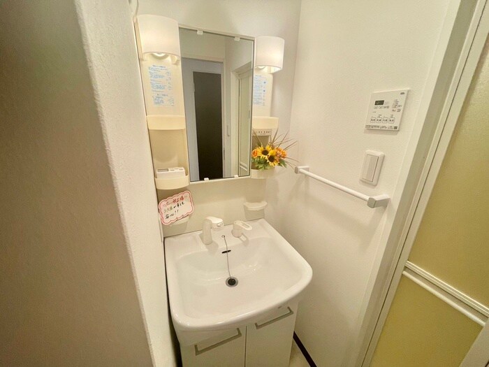 物件内観写真12　(洗面)