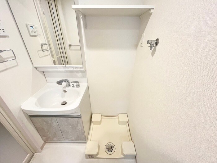 物件内観写真7　(洗濯機置場)