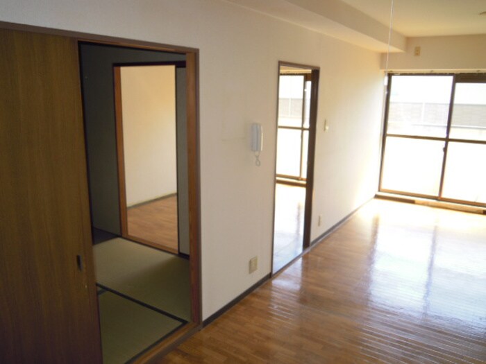 物件内観写真8　(居室)