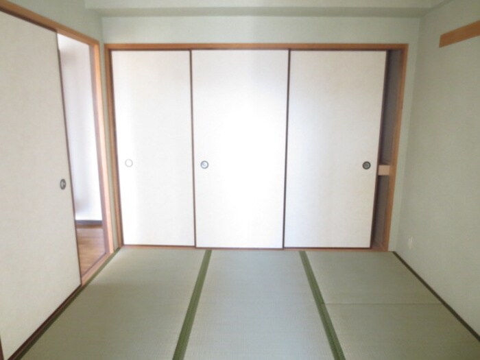 物件内観写真18　(居室)