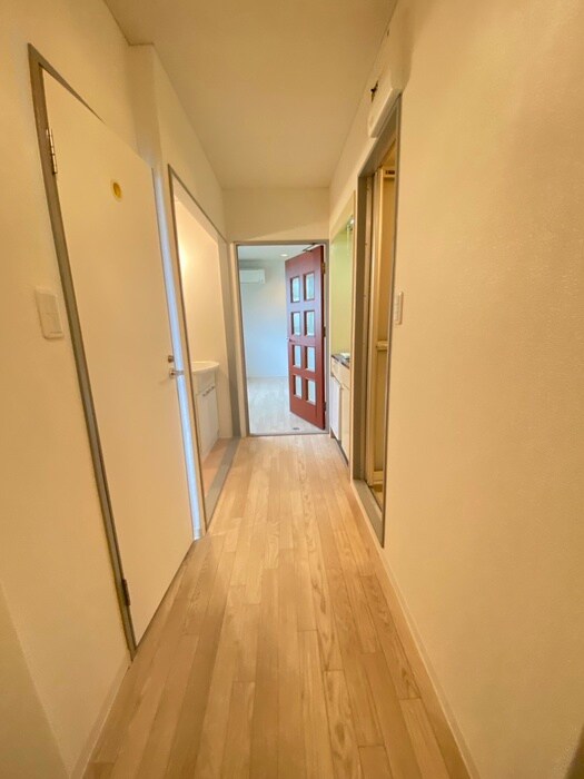 物件内観写真17　(廊下)