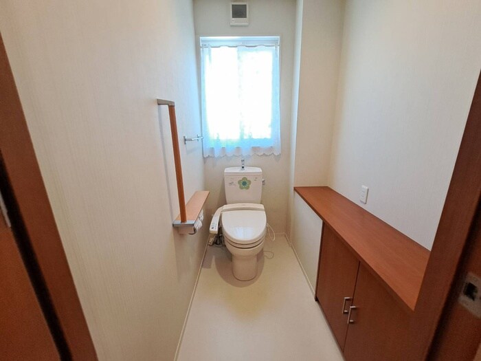 物件内観写真10　(トイレ)