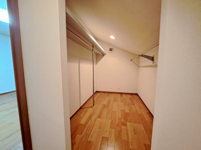 物件内観写真16　(収納)