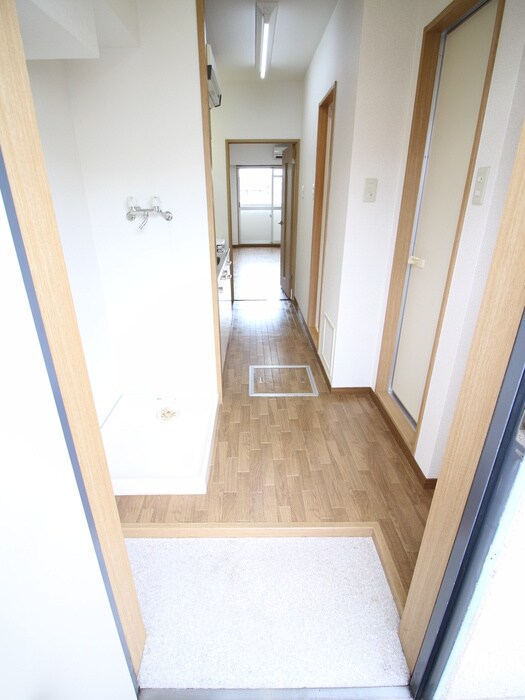 物件内観写真15　(玄関)