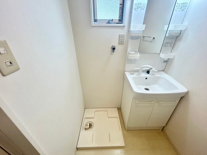 物件内観写真12　(洗濯機置場)