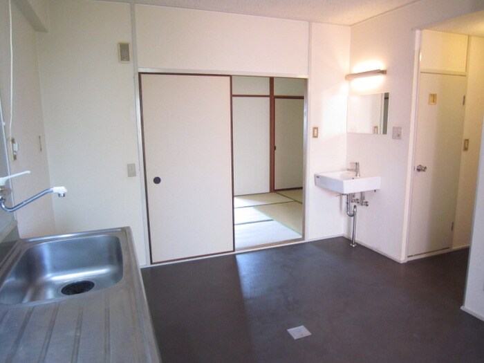 物件内観写真9　(居室)