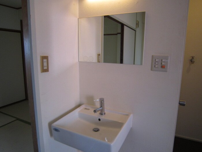 物件内観写真13　(洗面)