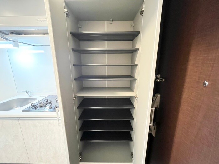 物件内観写真4　(靴箱)