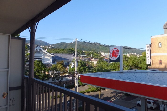 物件内観写真12　(室内からの展望)