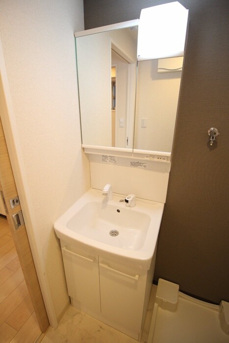 物件内観写真11　(洗面)