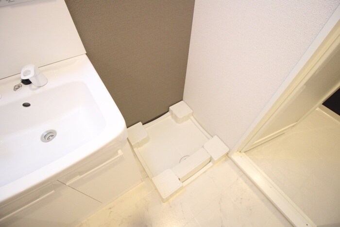 物件内観写真18　(洗濯機置場)