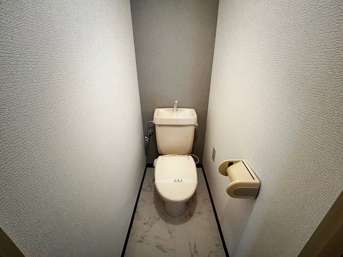 物件内観写真8　(トイレ)