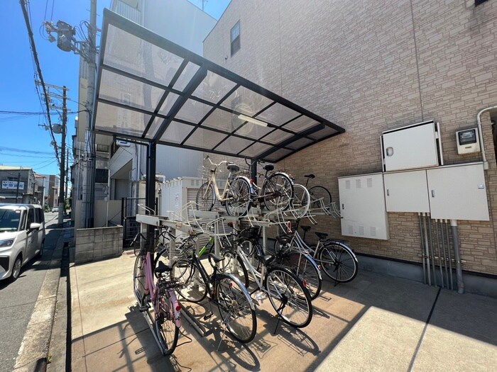 物件外観写真3　(駐輪場)