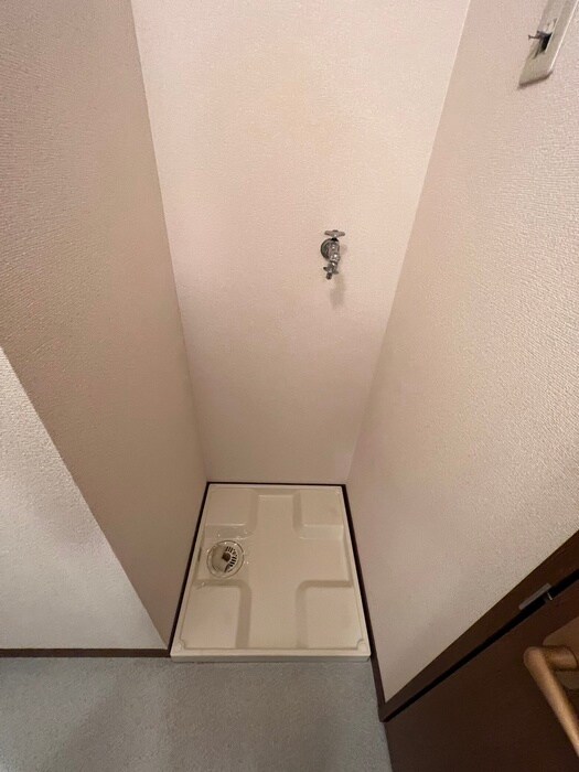 物件内観写真15　(洗濯機置場)
