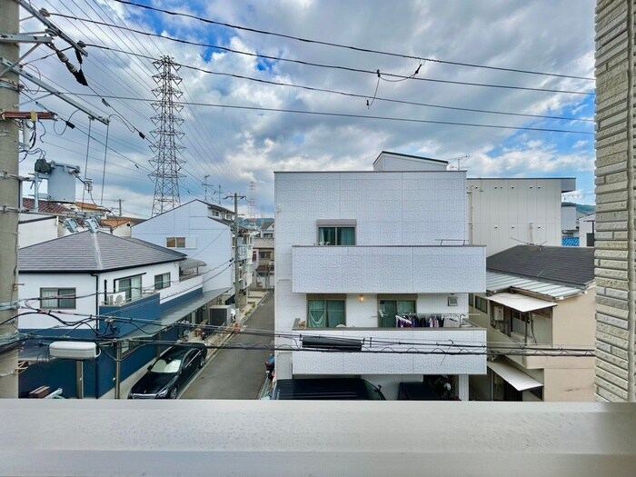 物件内観写真22　(室内からの展望)