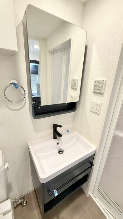 物件内観写真12　(洗面)