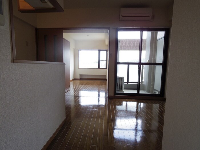 物件内観写真9　(居室)