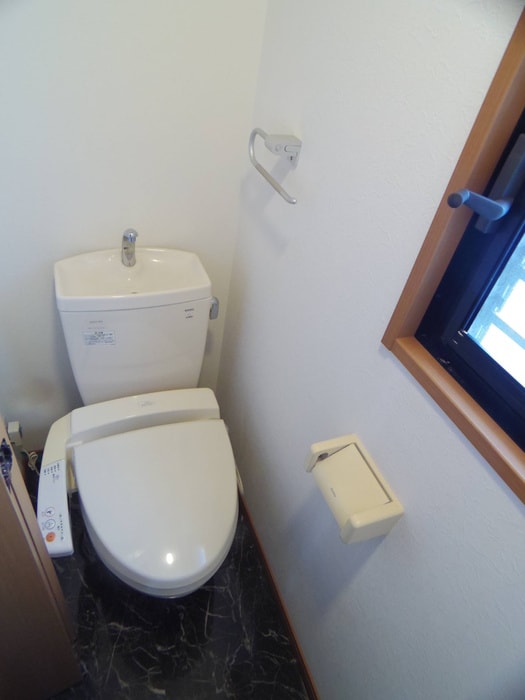 物件内観写真15　(トイレ)