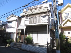 高槻市貸家外観写真