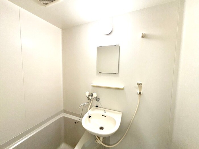 物件内観写真12　(洗面)