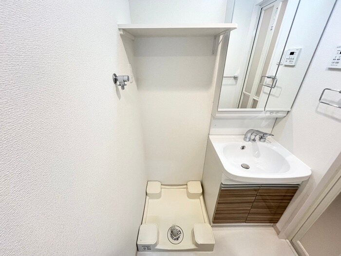 物件内観写真7　(洗濯機置場)