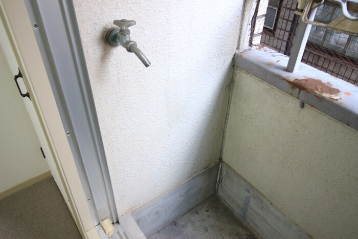 物件内観写真16　(洗濯機置場)