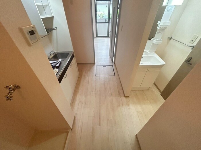 物件内観写真19　(廊下)