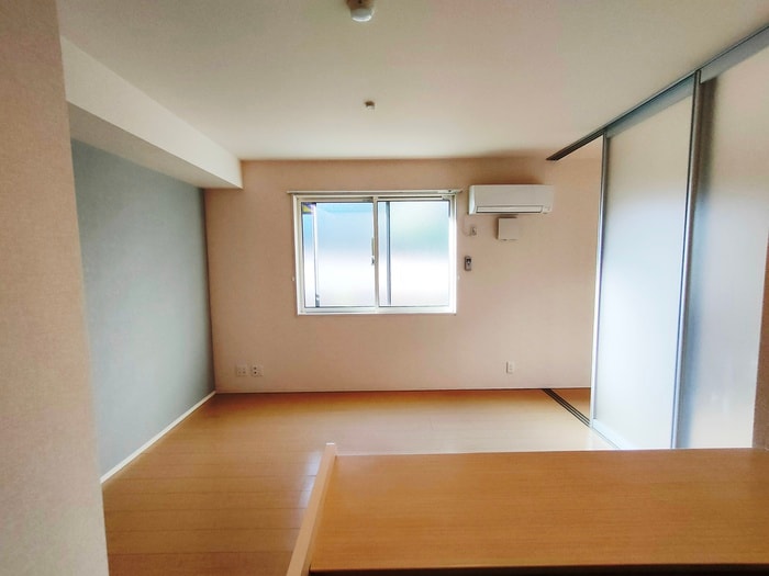 物件内観写真4　(居室)