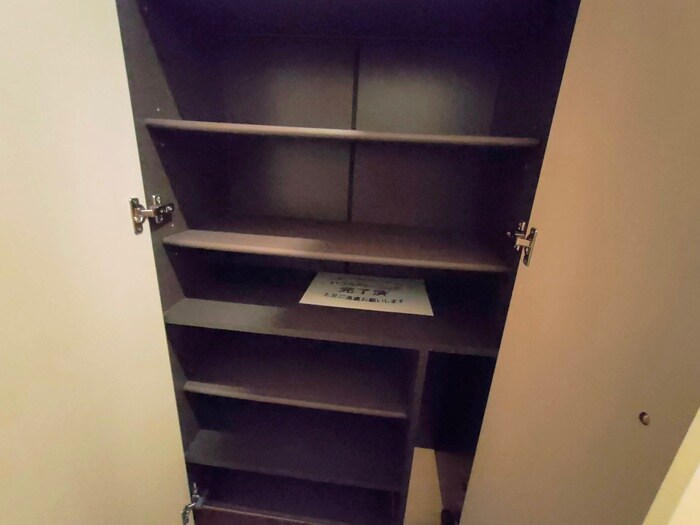 物件内観写真14　(靴箱)