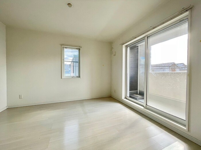 物件内観写真8　(居室)