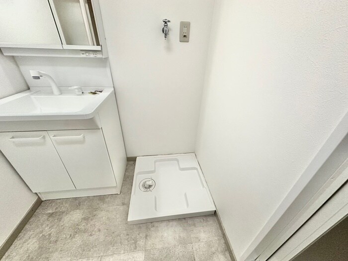 物件内観写真15　(洗濯機置場)