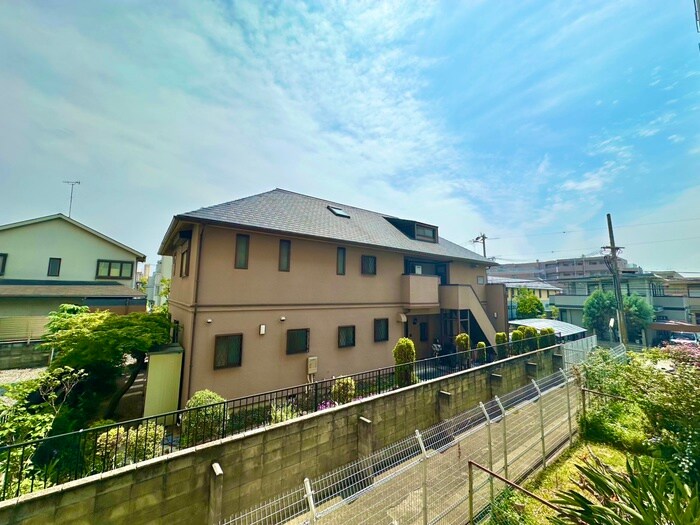 物件内観写真18　(室内からの展望)