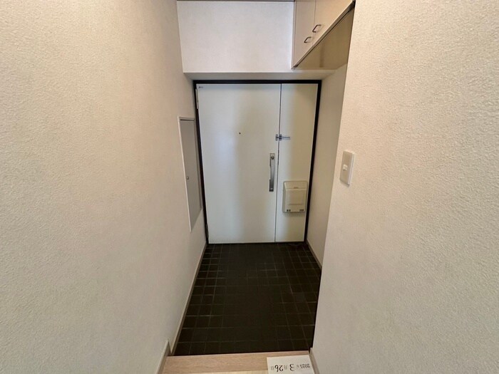 物件内観写真20　(玄関)