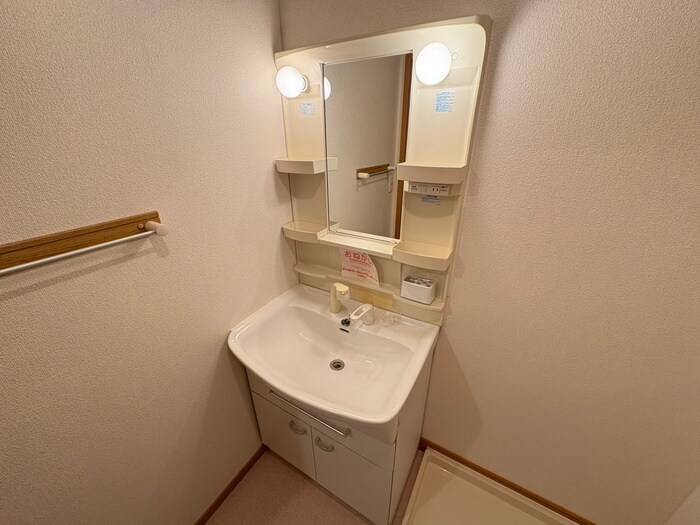 物件内観写真11　(洗面)