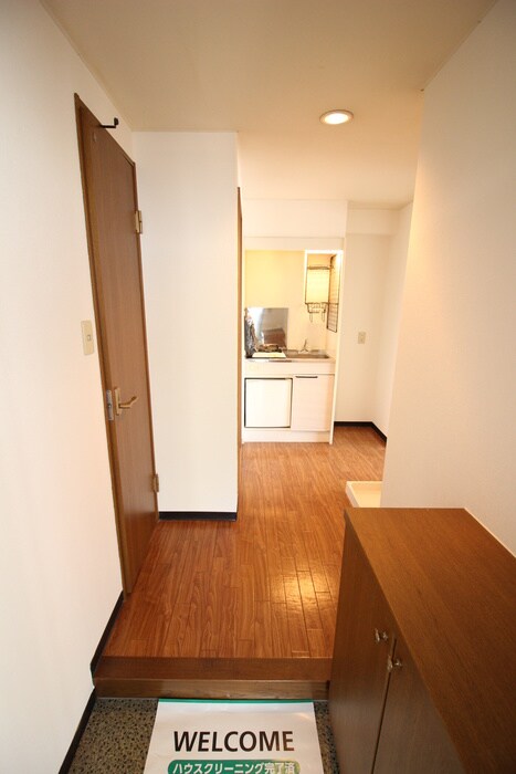 物件内観写真8　(廊下)