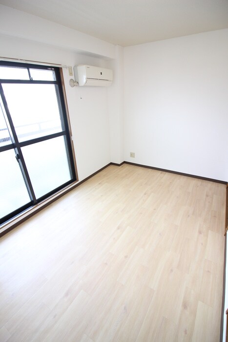 物件内観写真11　(居室)